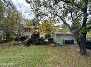 7 Charles St, Howell, NJ 07731