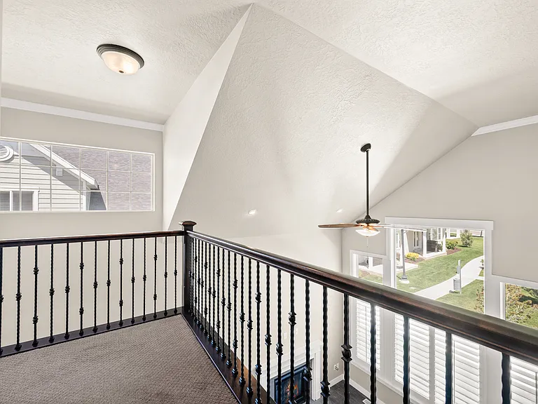 771 E Newfield Dr — Photo 14