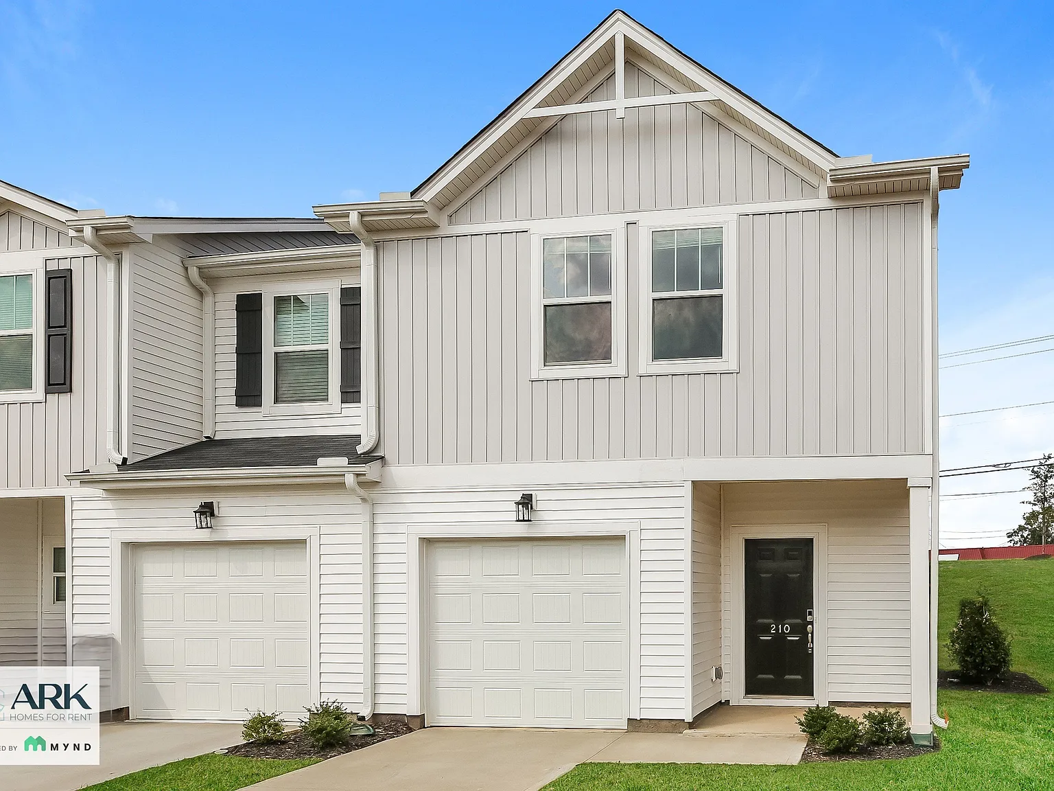 3 bed, 2.5 bath, 1597 sqft, $1,799 — Photo 1