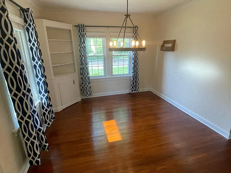 904 W Northcrest Ave — Photo 4