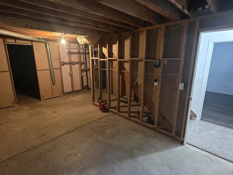 3323 S Dunkirk Way — Photo 16