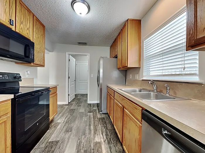 6463 Silk Leaf Ln — Photo 6