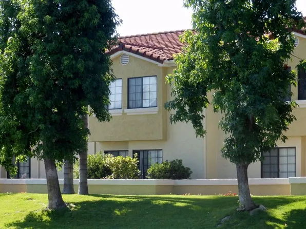 Los Olivos Apartments, 411 W Chase Ave, El Cajon, CA 92020
