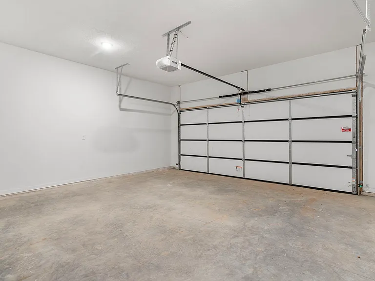 740 E Vivian Street — Photo 30