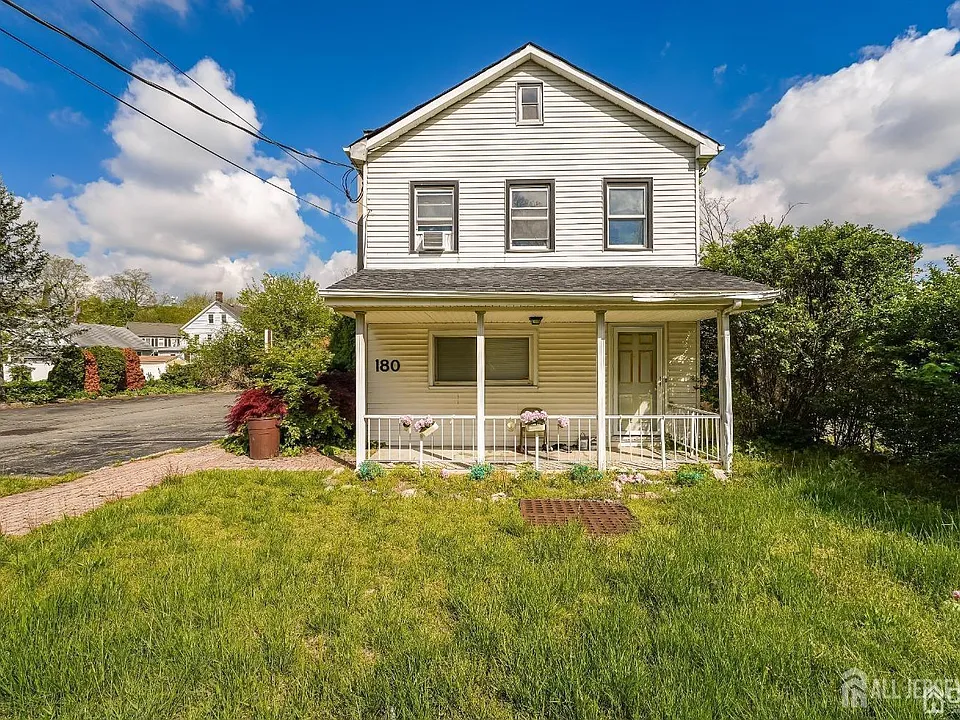 180 Main St