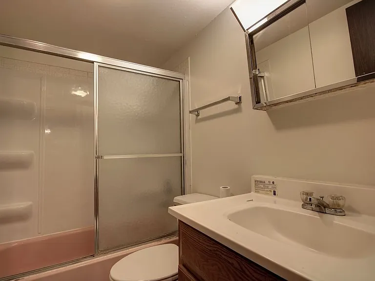 1105 W Main St — Photo 19