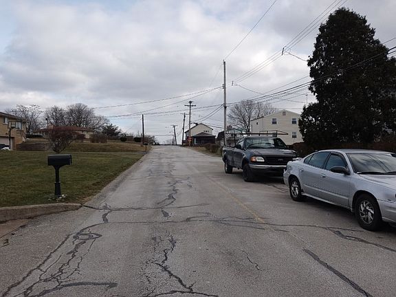 5th image of 2684 5th St
