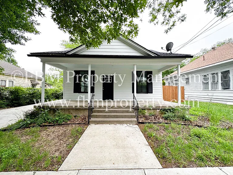 513 Water St — Photo 1