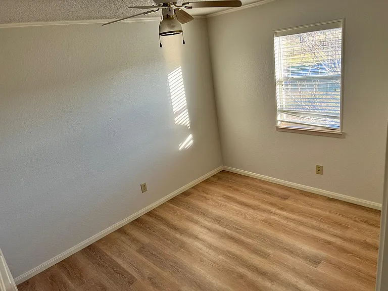 4318 E FM 1462 Rd — Photo 10