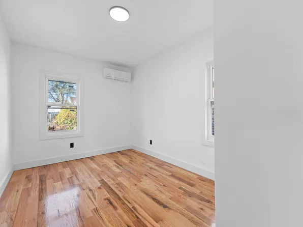 179-11 120th Avenue image 17 of 35