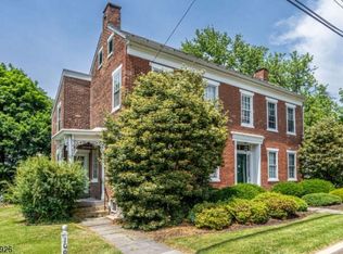 109 Washington St, Stewartsville, NJ 08886