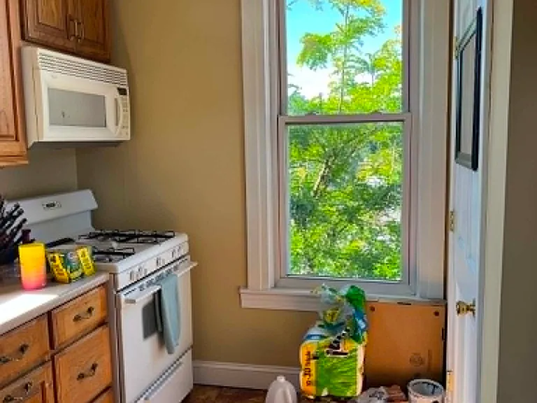 222 Pleasant St #4 — Photo 11