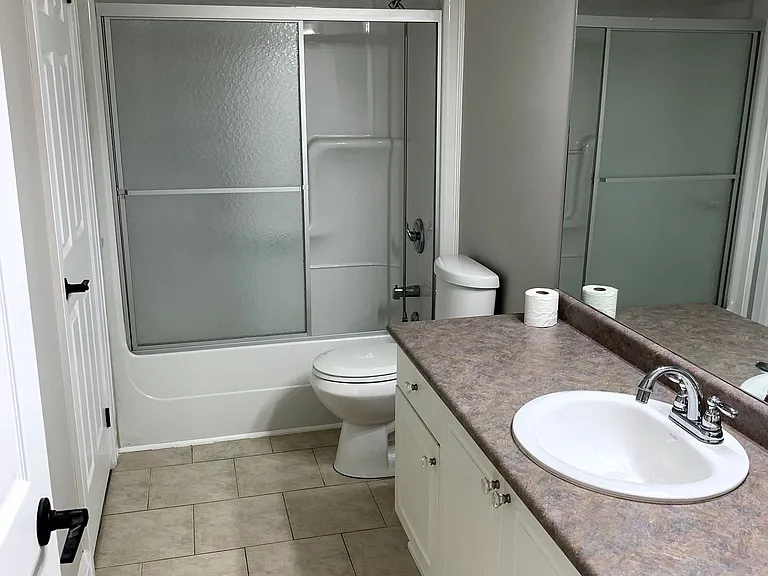 73 Logan Ct #UPPER — Photo 15