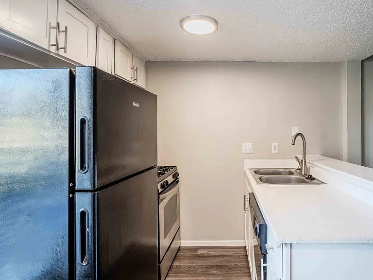 Flats at Berkman — Photo 20