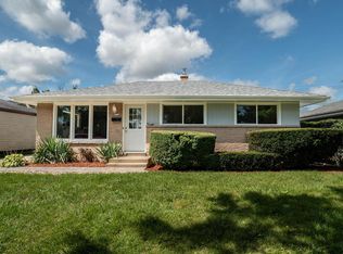 2714 Loraine Ave, Racine, WI 53404