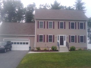 19 Shakespeare St, Tyngsboro, MA 01879