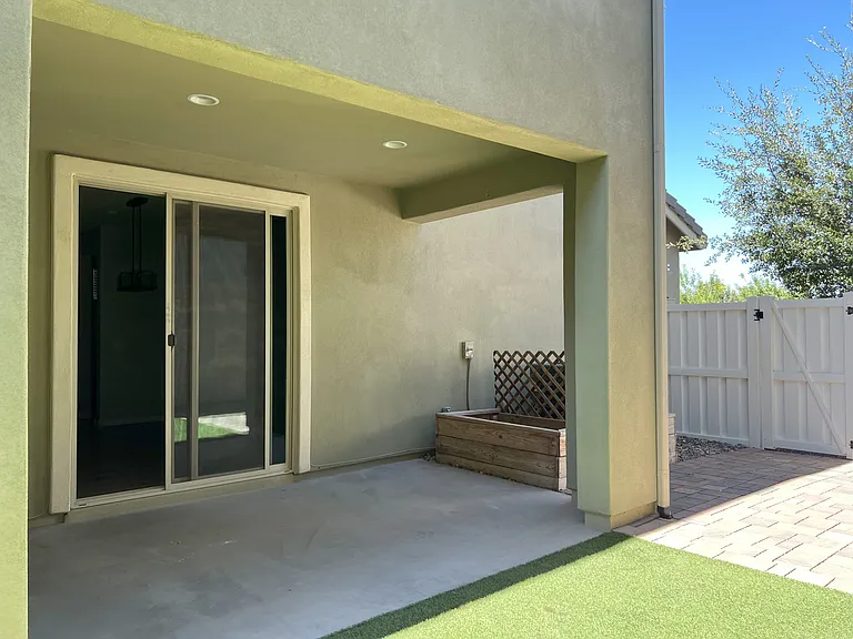 3673 E Stiles Ln — Photo 45