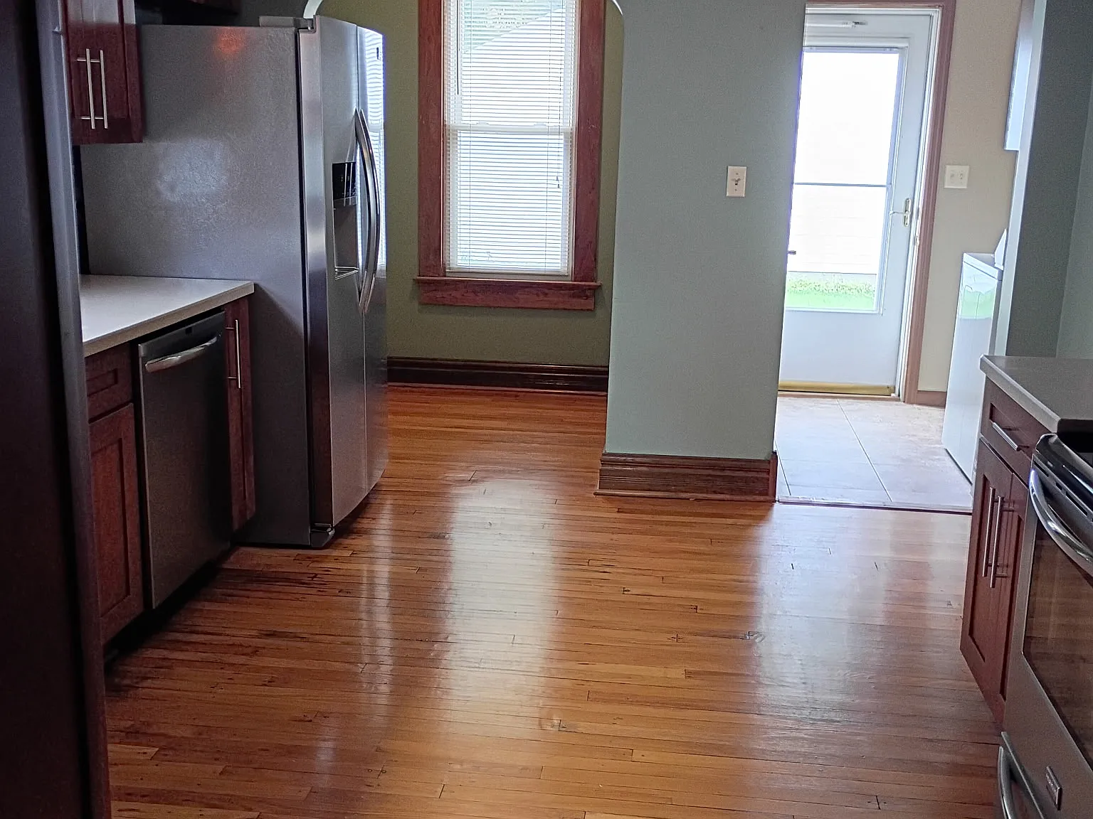 3 bed, 1604 sqft, $1,800 — Photo 3