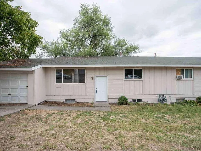 12003 E Mansfield Ave — Photo 2