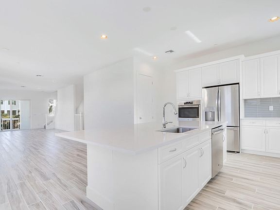 Home For Sale In Alton