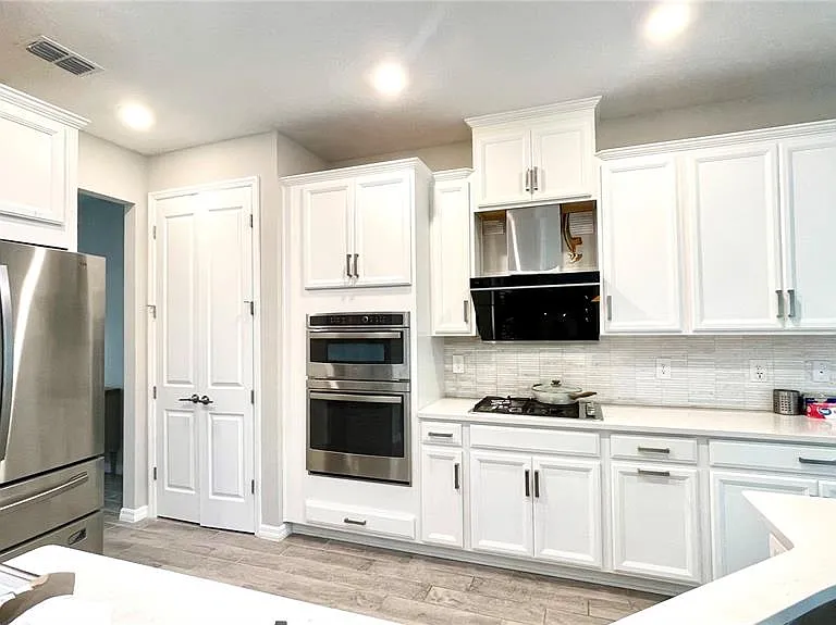 2853 High Pointe St — Photo 14
