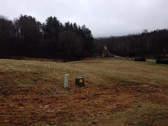 view of lot from fence