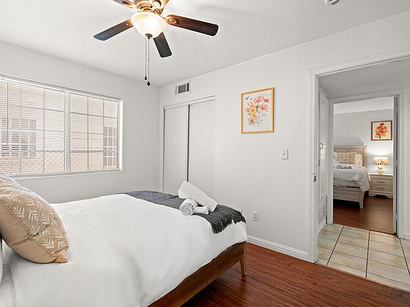 2nd image of 1384 W 37th Pl #2