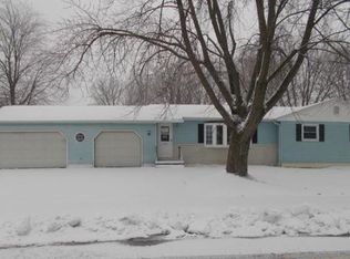 102 Elm St, Black Creek, WI 54106