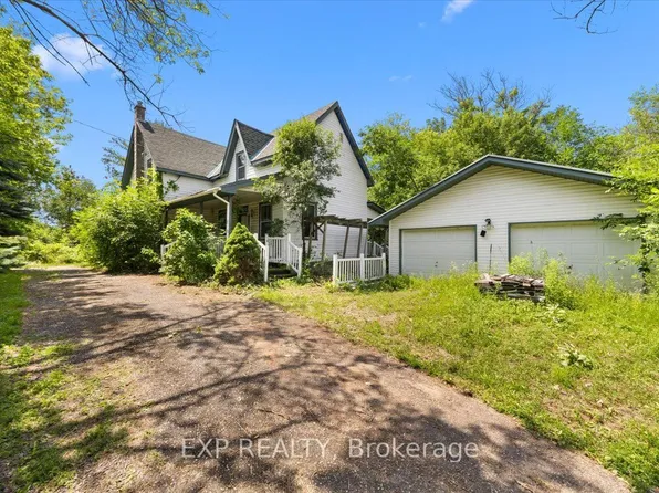 6889 Snake Island Rd, Ottawa, ON K4P 1N2