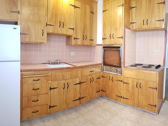 2nd image of 315 N 2nd St #8