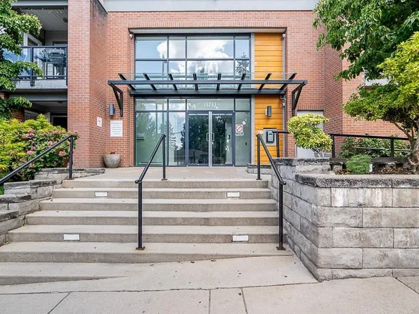 13733 107a Ave #306, Surrey, BC V3T 0B7