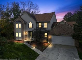 43229 Dequindre Rd, Troy, MI 48085