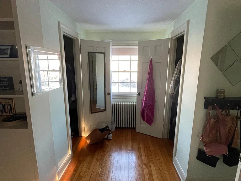 4025 Whitney Ave — Photo 9