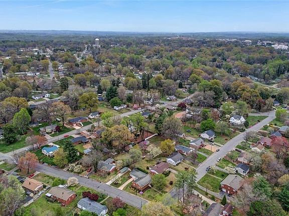 5th image of 1130 S Woodleigh Cir