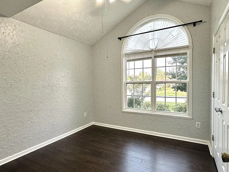 1002 Coalport Rd — Photo 11