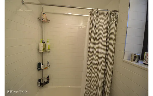 Rented by Douglas Elliman | media 22