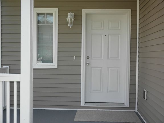 2nd image of 1507 203rd Street Ct E