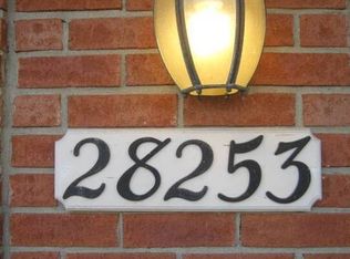 28253 Deplanche Ln, Inkster, MI 48141