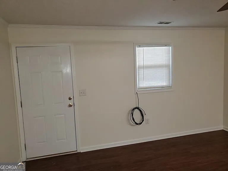 320 Coney St #4 — Photo 2
