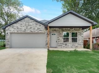 4917 Chapman St, Fort Worth, TX 76105