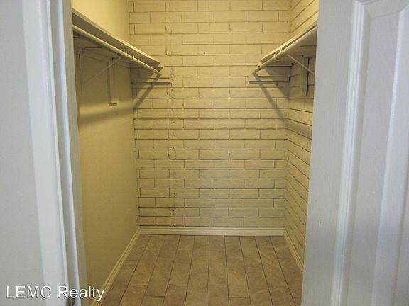 3rd image of 1410 Ponderosa St APT 221