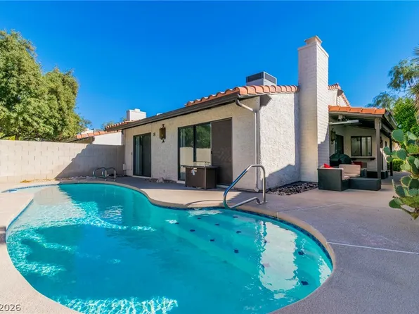 2482 Swan Ln, Las Vegas, NV 89121