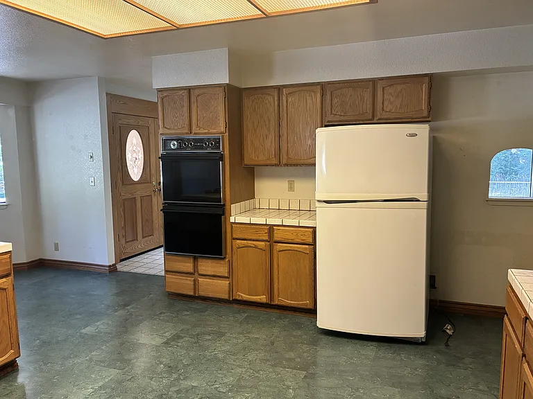 2121 Tanager Ln — Photo 4