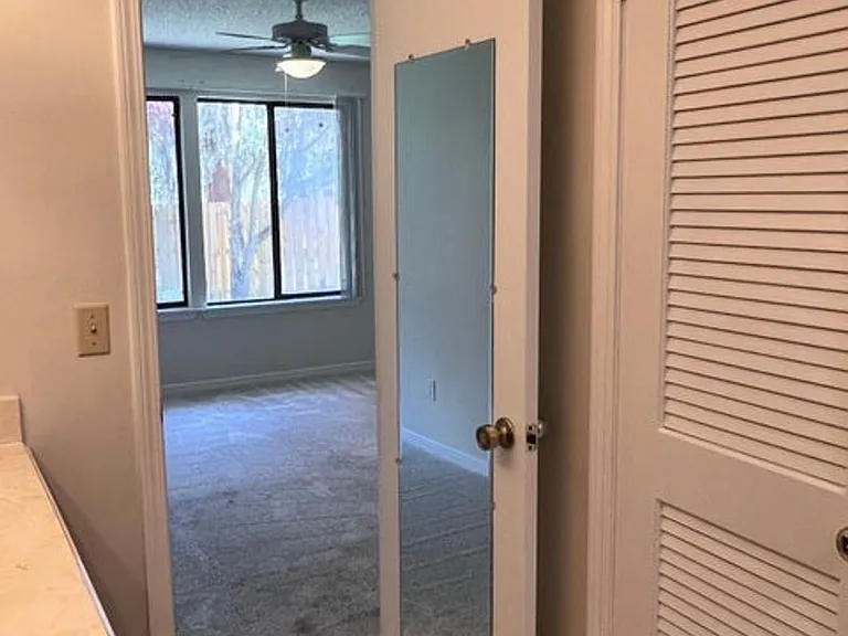 4112 Hanging Moss Ct — Photo 16