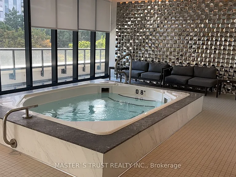 575 Bloor St E #207 — Photo 7