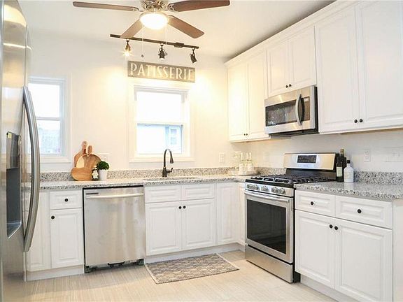5th image of 47 W Warwick Ave