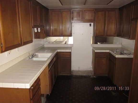 2nd image of 1213 East Ave