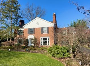 2712 Wadsworth Rd, Shaker Heights, OH 44122