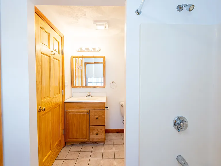 40 Rosewood Dr #40 — Photo 43