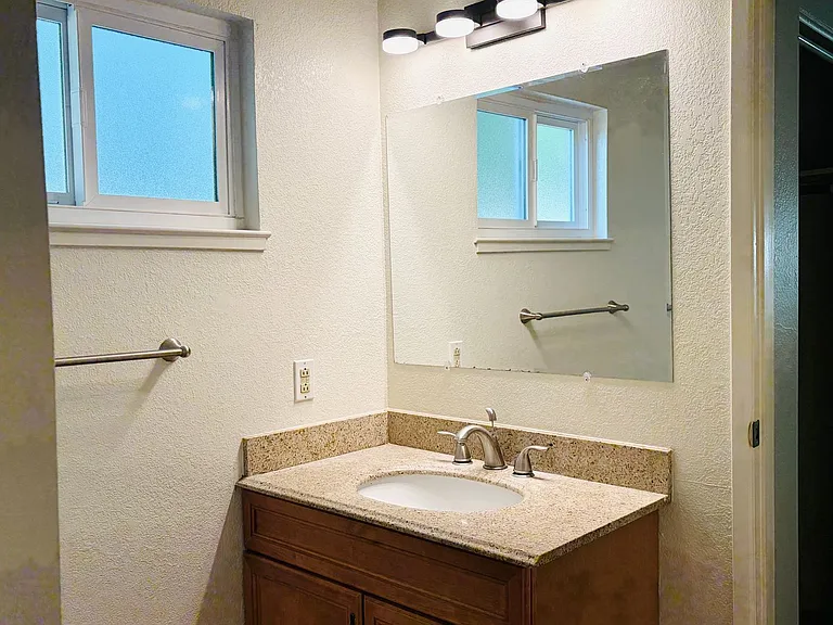 1211 Capri Way #3 — Photo 16